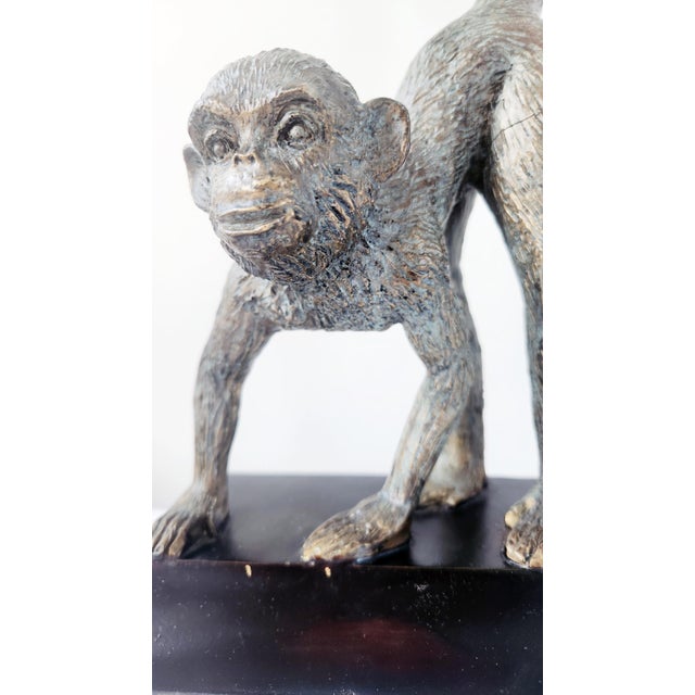 Mid-Century Modern Vintage 1980's Monkey Lamp, Bronze Patinated Metal – Sculptural Hollywood Regency Accent Lighting For Sale - Image 3 of 17