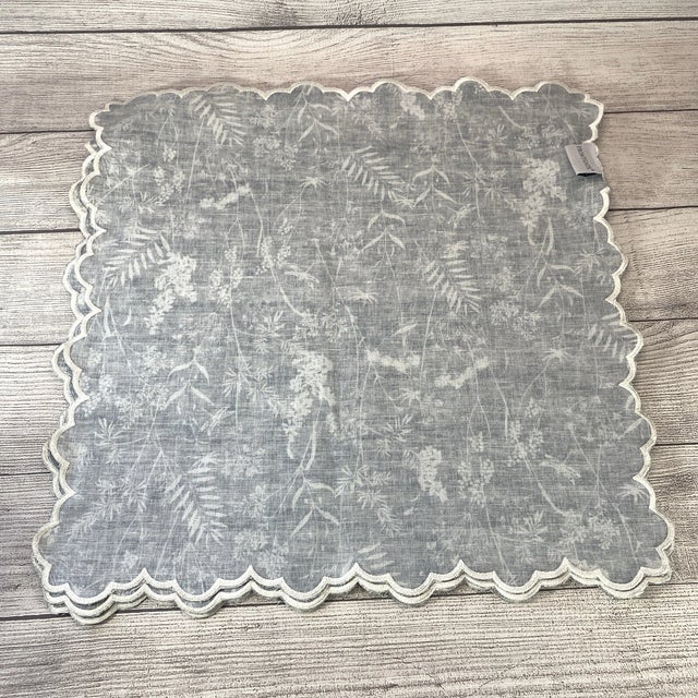 Textile Frontgate Otheia 20" Floral Embroidered Table Napkins Set of Four For Sale - Image 7 of 16