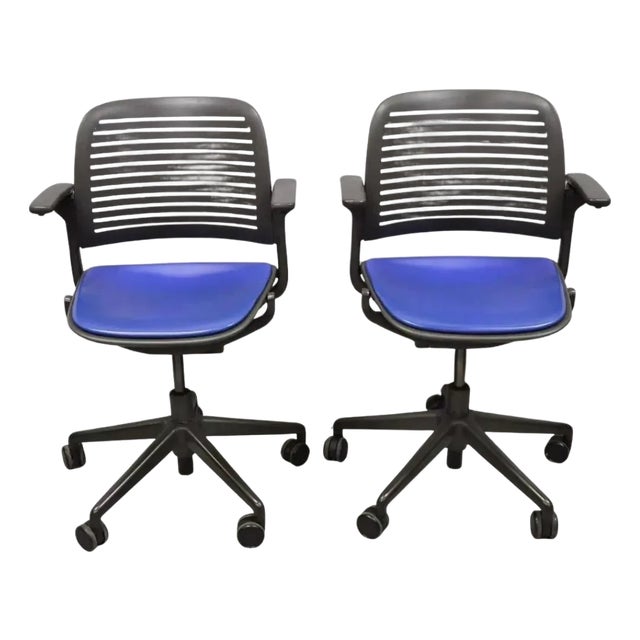 Late 20th Century Steelcase 487 Cachet Swivel Office Desk Chair With Blue Seat - A Pair For Sale