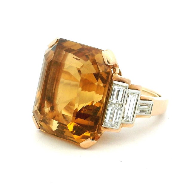 Canary Yellow 1980s Italian 18k Gold Citrine & Baguette Diamond Architectural Cocktail Ring, Size 6 For Sale - Image 8 of 15