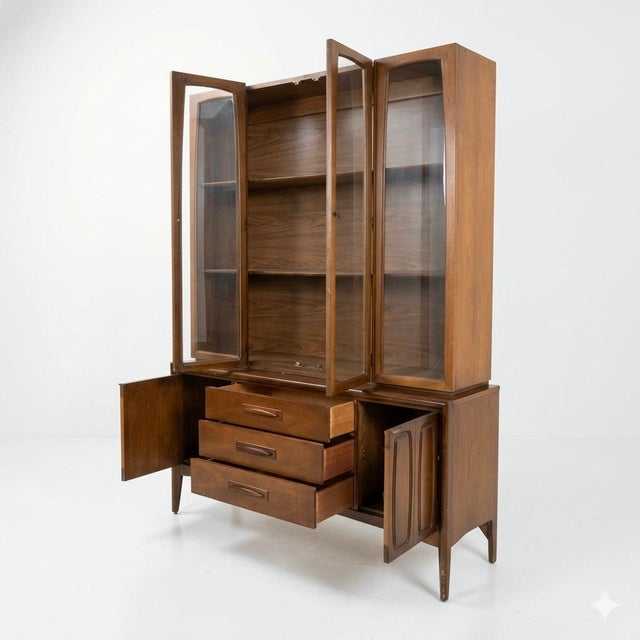 Mid-Century Modern Broyhill Emphasis Vintage Mid Century Modern 2 Piece Buffet and Hutch China Cabinet C. 1960s, Attributed For Sale - Image 3 of 9