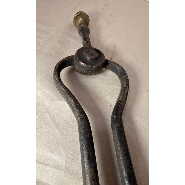 Antique 18th Century Wrought Iron Turned Brass English Fireplace Tongs Tool 26 For Sale - Image 4 of 9