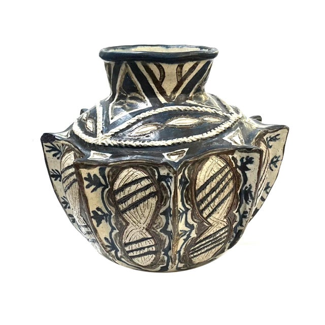 Ceramic 1970'a South African Rorke's Drift Stoneware Pottery Vessel by Dinah Molefe For Sale - Image 7 of 9