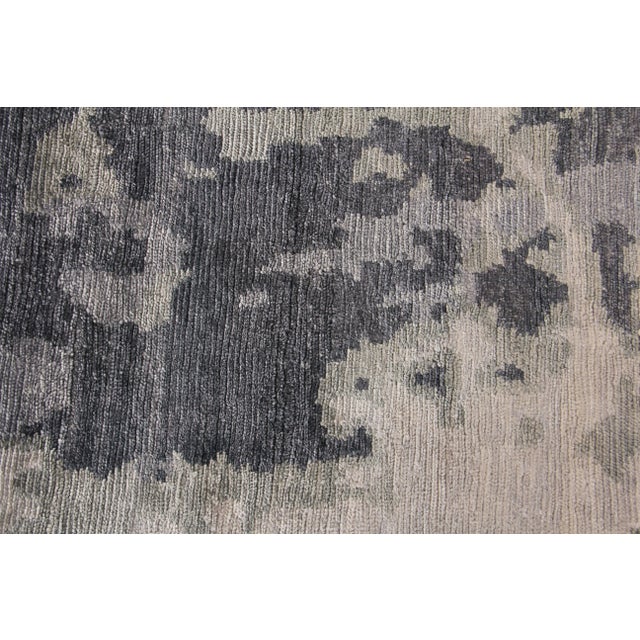 Contemporary Dartford Hand-knotted Bamboo/SilkBlue/Gray Rug - 6'x9' For Sale - Image 3 of 8