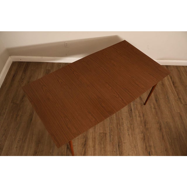 Mid 20th Century Mid Century Modern Walnut Expandable Dining Table For Sale - Image 5 of 18