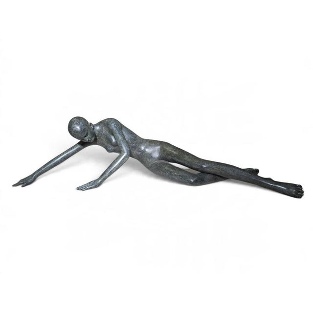 Patricia Peeters, Monumental Reclining Female Nude in Green Patinate, 1980, Bronze For Sale - Image 6 of 12