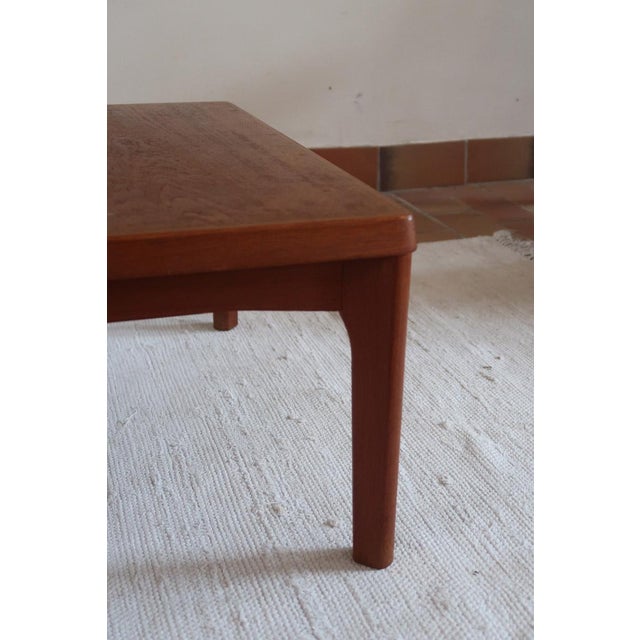 1960s Teak Coffee Table by Henning Kjærnulf for Vejle Møbelfabrik, Denmark, 1960s For Sale - Image 5 of 10