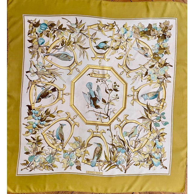 Gold HERMÈS RAMAGE foulard Hermès Lenke Szechwnzyl 1967 For Sale - Image 8 of 10