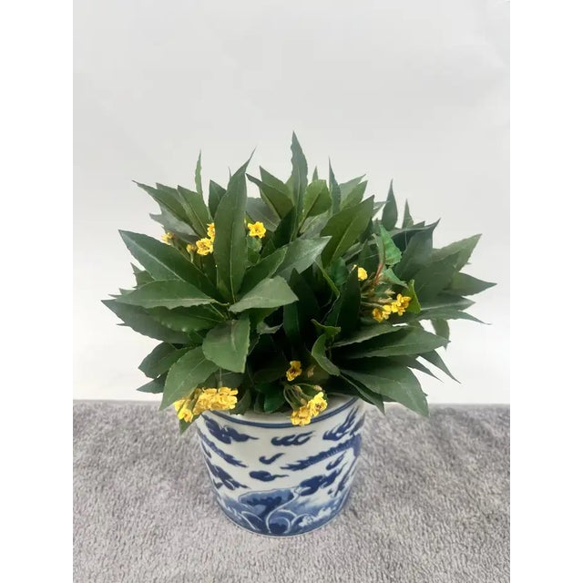 Chinese Qing Dynasty Style Blue & White Dragon Motif Porcelain Planter This Chinese Qing Dynasty style blue and white...