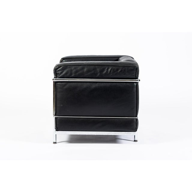 Cassina Authentic Cassina Lc2 Black Leather Petit Lounge Chair by Le Corbusier, 4x Avail For Sale - Image 4 of 17