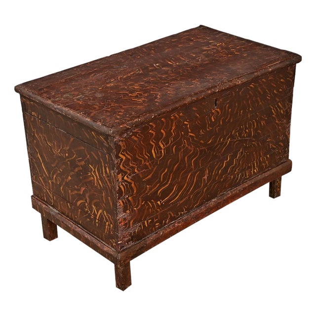 Swedish 19th Century Faux Bois Petite Painted Trunk For Sale