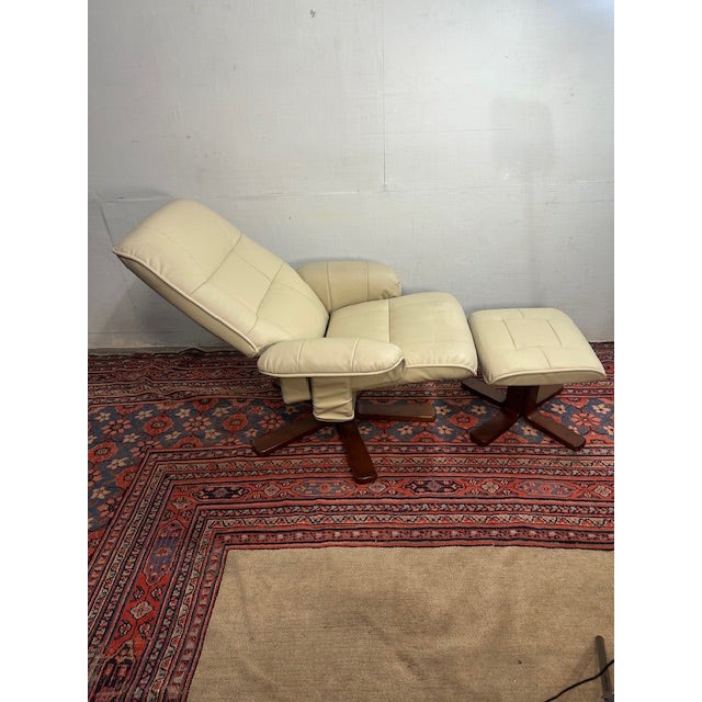 2010s BenchMaster Newport Swivel Recliner and Ottoman Set For Sale - Image 5 of 11