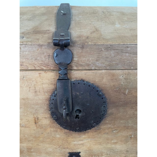 Late 19th Century Late 19th Century Early American Trunk For Sale - Image 5 of 8