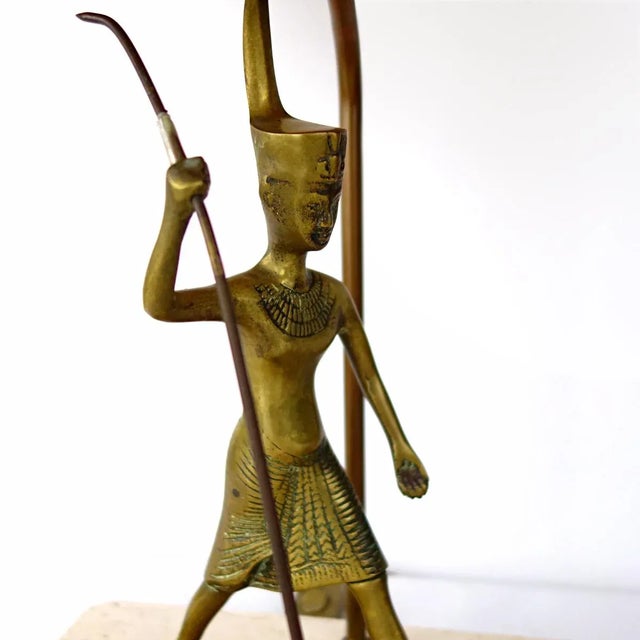 1970s Vintage Neoclassical Marble Foot Table Lamp with Egyptian Warrior For Sale - Image 5 of 17