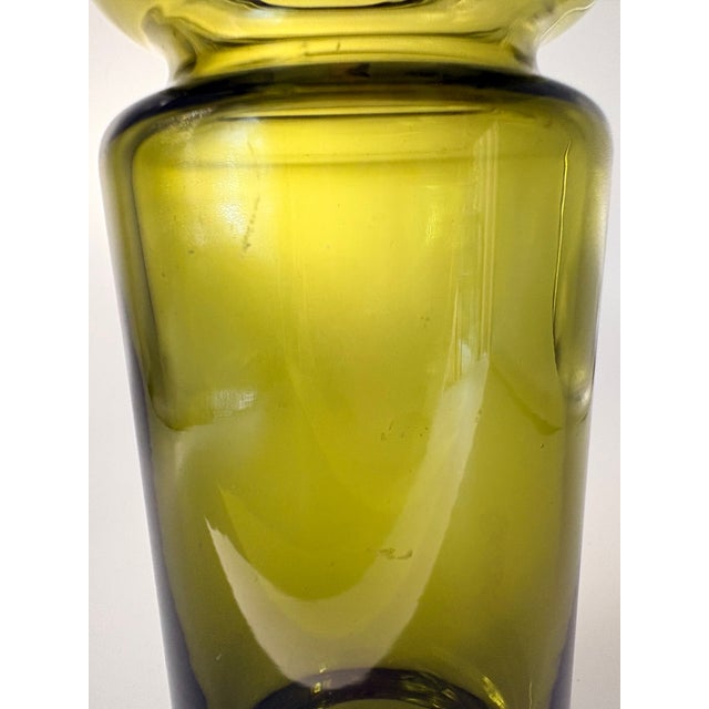 1970s Vintage Green Glass Tulip Vase by Tamara Aladin for Riihimäen Lasi, 1960s For Sale - Image 5 of 11