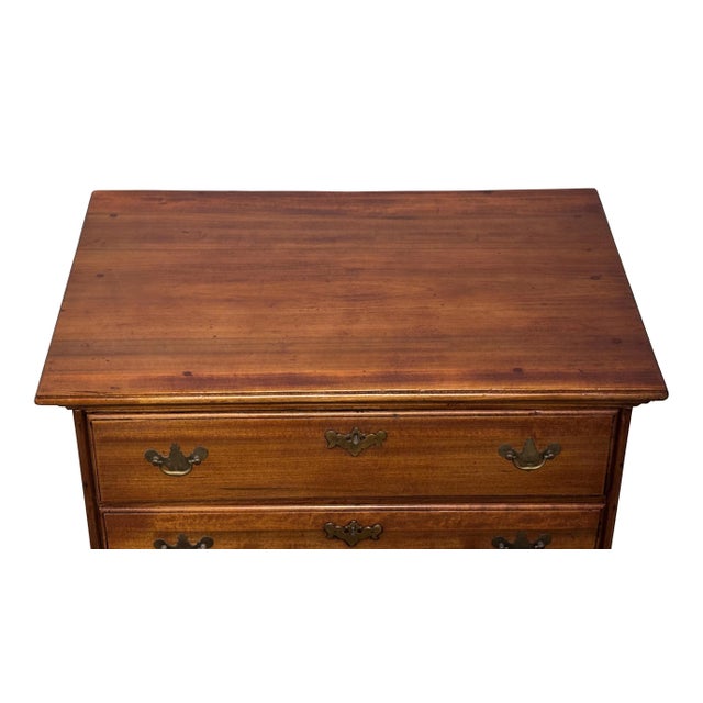 American Small 18th Century American Cherry Wood Chest of Drawers For Sale - Image 3 of 9