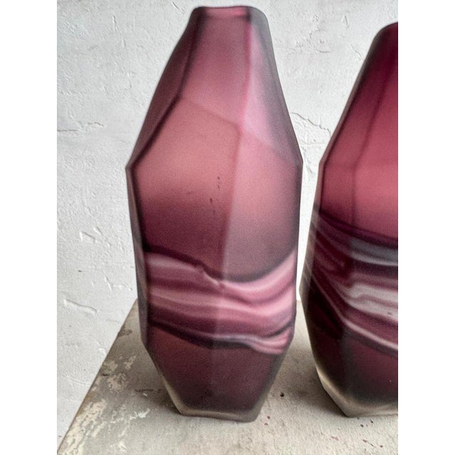 Amethyst and White Swirl Glass Vases, Set of 2 For Sale - Image 3 of 9