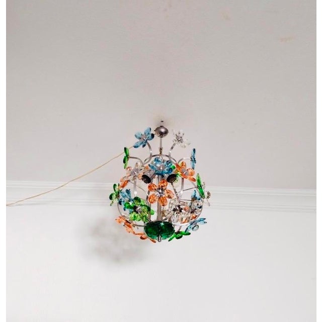 1960s Italian Style Hand-Painted Crystal Flower Globe Chandelier, 3-Light For Sale - Image 6 of 9