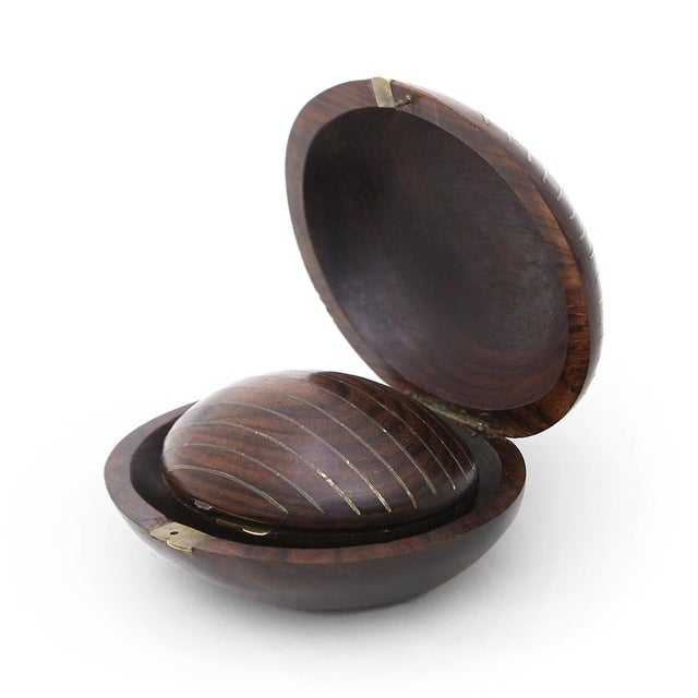Wooden and Brass Clamshell Boxes, 1960s , Set of 3 For Sale - Image 9 of 15