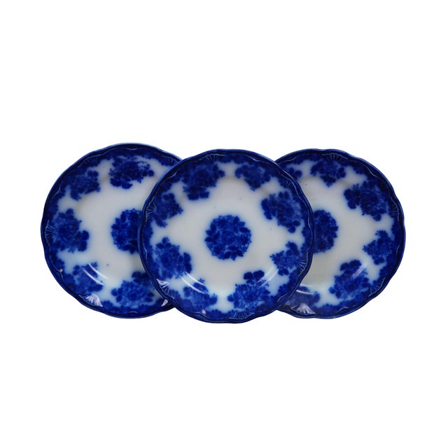 Victorian 5 Pc Antique New Wharf Pottery Waldorf Flow Blue Porcelain Dinnerware Bowl Plate For Sale - Image 3 of 17