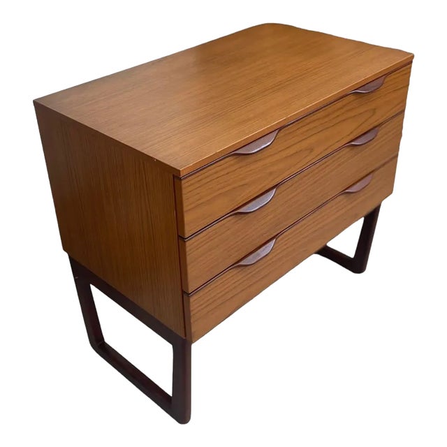 1970s Vintage Danish Modern Dresser With Handles For Sale