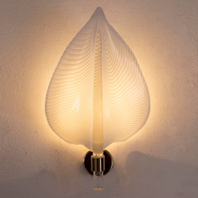 Wall Lamps in White Murano Glass, Blown Glass with Golden Decorations, Italy, 1990s, Set of 2 For Sale - Image 4 of 13