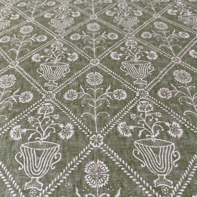 2020s Suzanne Tucker Cachepot Linen Fabric 1 7/8 Yards Printed in England Color - Grass For Sale - Image 5 of 5