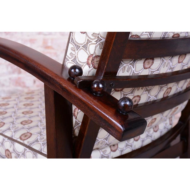 1920s Czech Art Deco Adjustable Armchair in Beech from Thonet, 1920s For Sale - Image 5 of 17