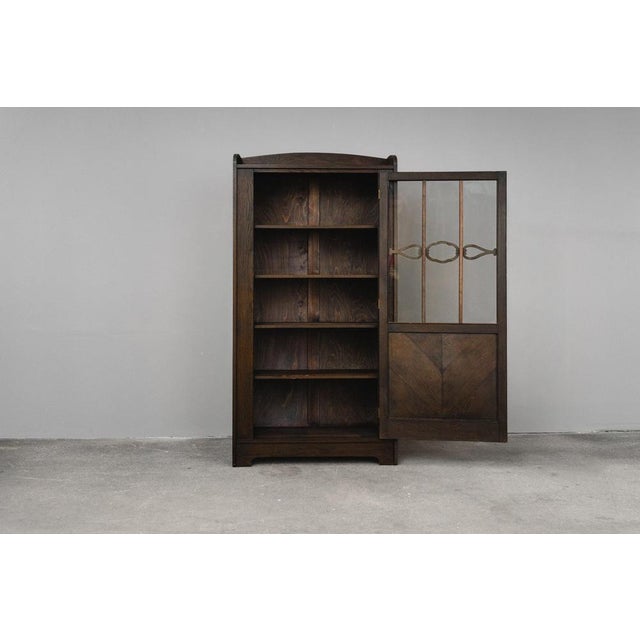 Art Nouveau Bookcase in Oak For Sale - Image 3 of 18
