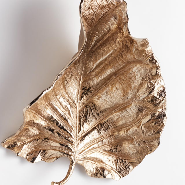 What a beauty! Cast from an original Colocasia leaf, with all the natural curves and scale of the real thing, this unique...