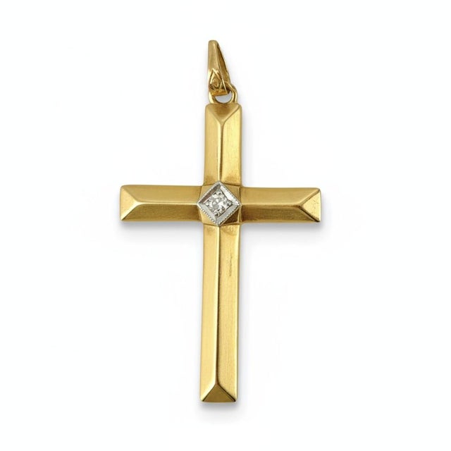 14k Yellow Gold Cross Pendant With Diamond and Chain For Sale - Image 4 of 10