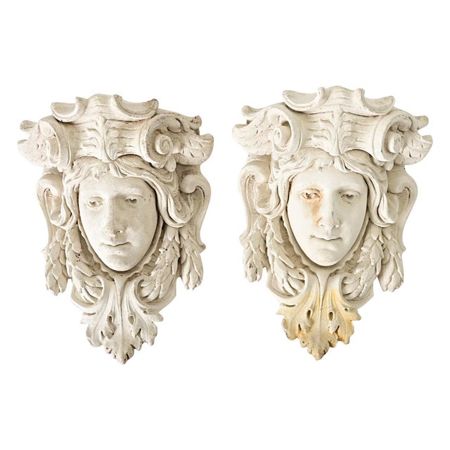 French Early 20th Century French Pair of Reproduction Plaster Wall Planters For Sale - Image 3 of 11