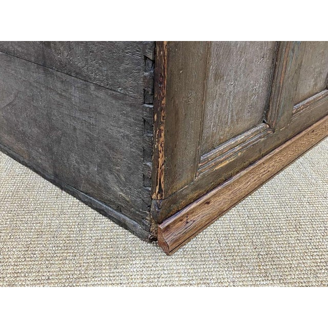 17th Century Chest in Oak and Fir For Sale - Image 11 of 18