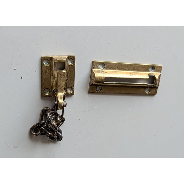 CORRECTION TO SHIPPING TIME, THIS IS SELLER SHIPPING, ARRIVAL TIME IS 4-10 DAYS FROM PURCHASE DATE. Made well and is...
