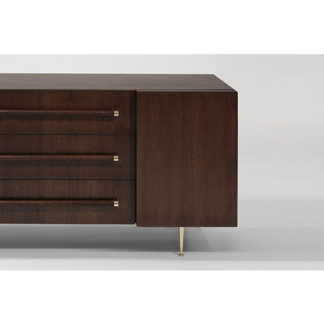 Wood t.h. Robsjohn-Gibbings Credenza in Walnut and Brass, C. 1950s For Sale - Image 7 of 11
