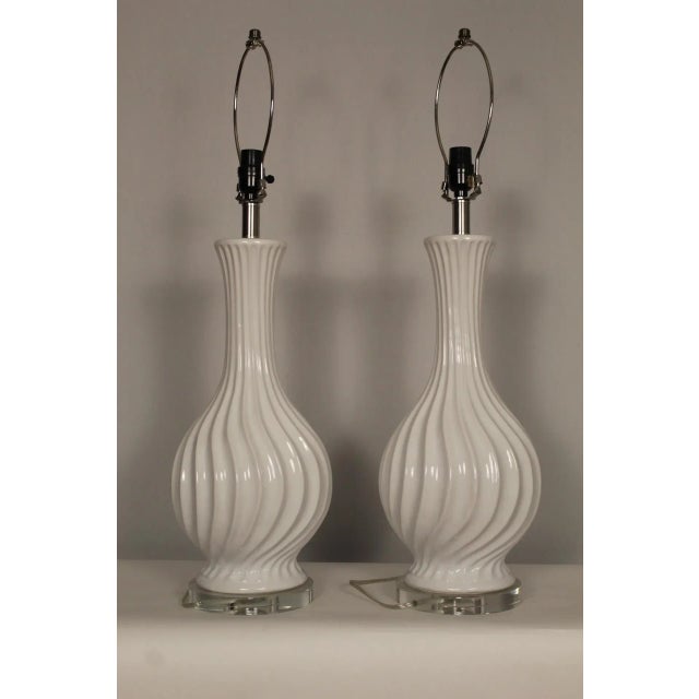 Mid 20th Century Dorothy Draper Style Ceramic Lamps - a Pair For Sale - Image 11 of 12