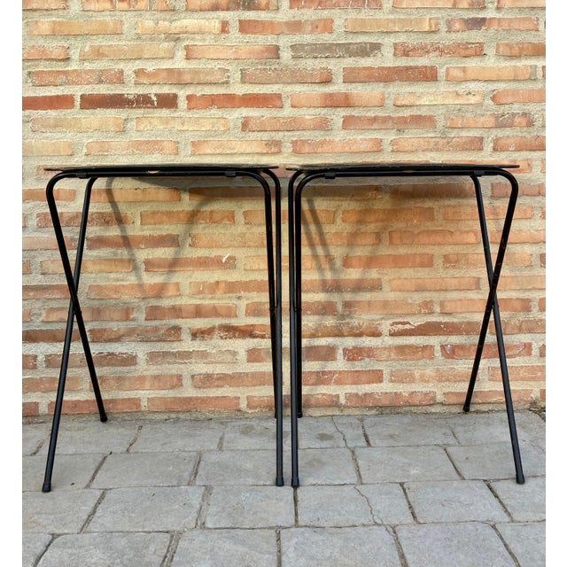 Early 20th Century Mid Century Modern Black Metal Serving Tray on Folding Stand by Crest Line For Sale - Image 4 of 18