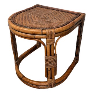 1970s Mid-Century Rattan & Bamboo Accent Table With Woven Wicker Top, Bohemian Style Side Table For Sale