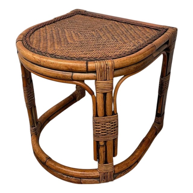 1970s Mid-Century Rattan & Bamboo Accent Table With Woven Wicker Top, Bohemian Style Side Table For Sale