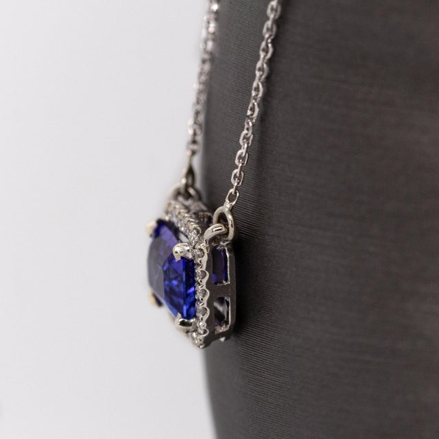 2020s 1ct Aaa Tanzanite Necklace W Natural Diamond Halo in 14k White Gold | Em 7x5mm For Sale - Image 5 of 8