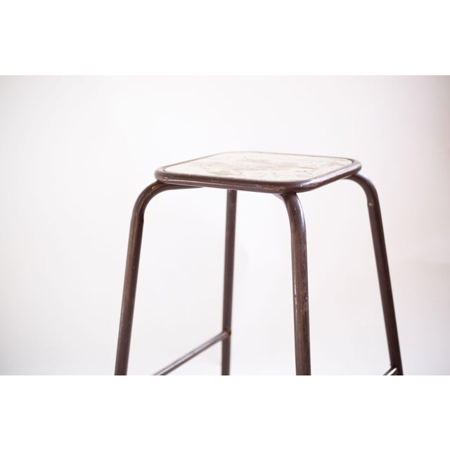 Vintage Industrial Metal Stool, in Good conditions. Designed 1960 to 1969