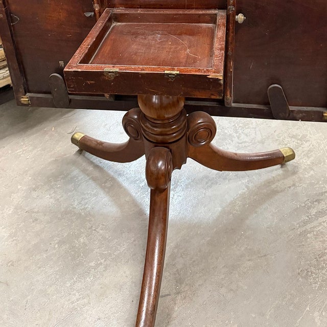 English Regency Crossbanded Mahogany Triple-Pedestal Dining Table For Sale - Image 10 of 18