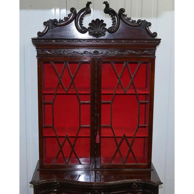 George III Thomas Chippendale Hardwood Bookcase on Serpentine Chest Drawers For Sale - Image 4 of 18