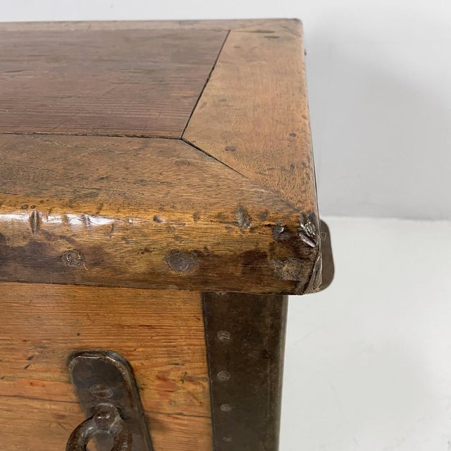 Italian Chest in Wood and Metal, 1930s For Sale - Image 12 of 18