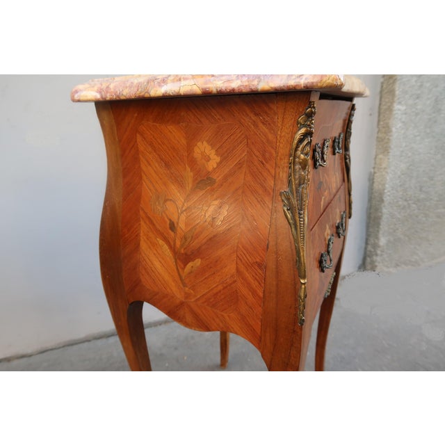 1920s Pair of French Louis XV Style Rosewood Side Tables Nightstands For Sale - Image 10 of 14
