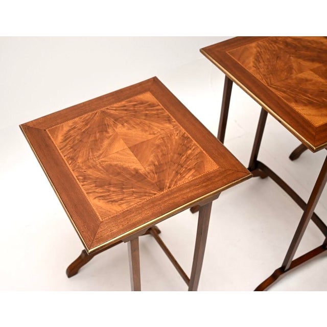 Antique Edwardian Walnut Nest of Four Tables, 1900, Set of 4 For Sale - Image 9 of 10