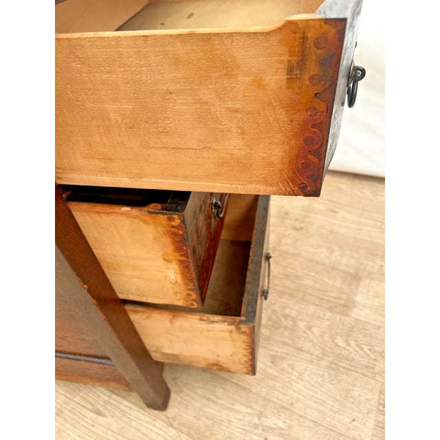 Wood 19th Century Victorian Tiger Oak Credenza / Side Cabinet With Serpentine Front For Sale - Image 7 of 13
