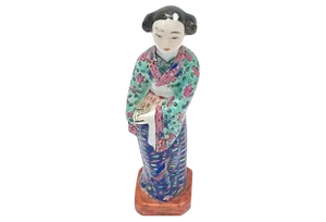 20th Century Chinese Porcelain Woman Figurine