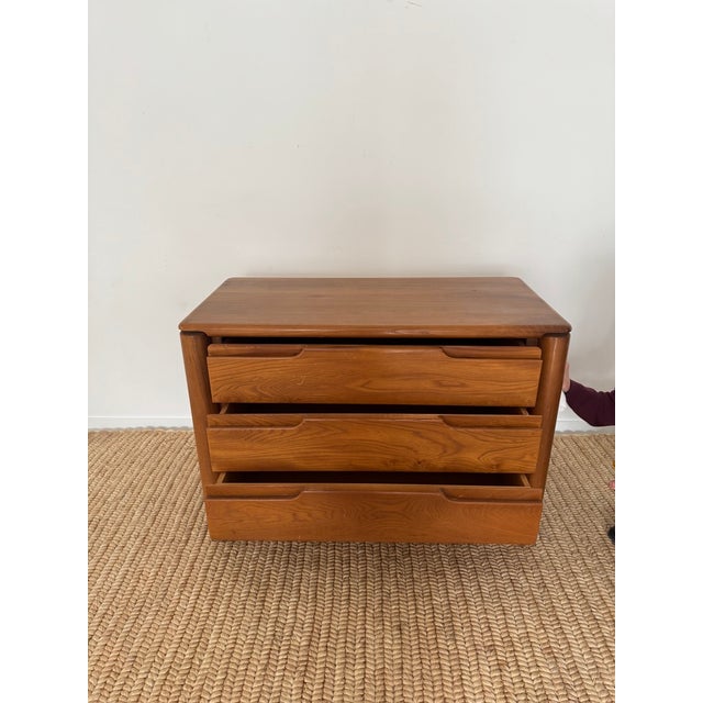 Mid 20th Century Elmwood Chest of Drawers, in the Style of Maison Regain For Sale - Image 9 of 12