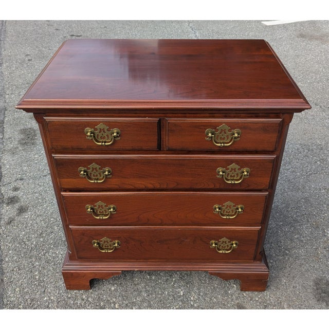 Vintage Traditional Mahogany 4-Drawer Nightstand For Sale - Image 4 of 9